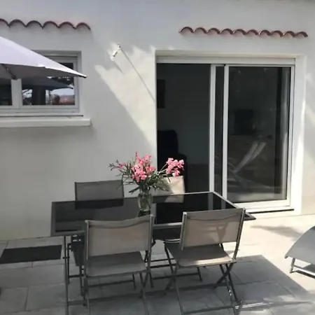 Διαμέρισμα Love Cocoon With Garden - Near Beach